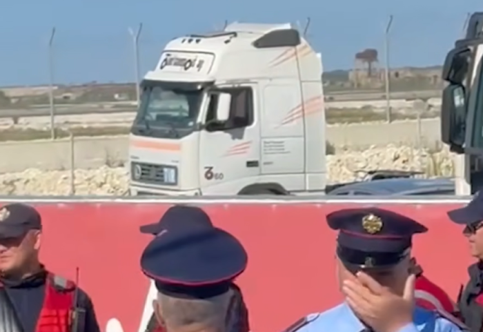 Përplasje në aeroportin e Vlorës, konflikti mes Pacollit dhe Ademit del jashtë gjykatës