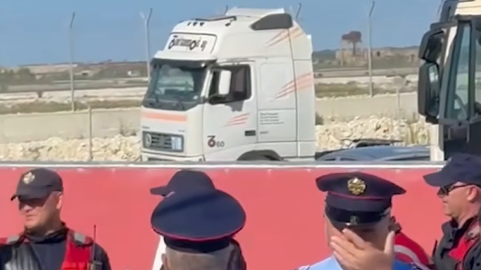 Përplasje në aeroportin e Vlorës, konflikti mes Pacollit dhe Ademit del jashtë gjykatës