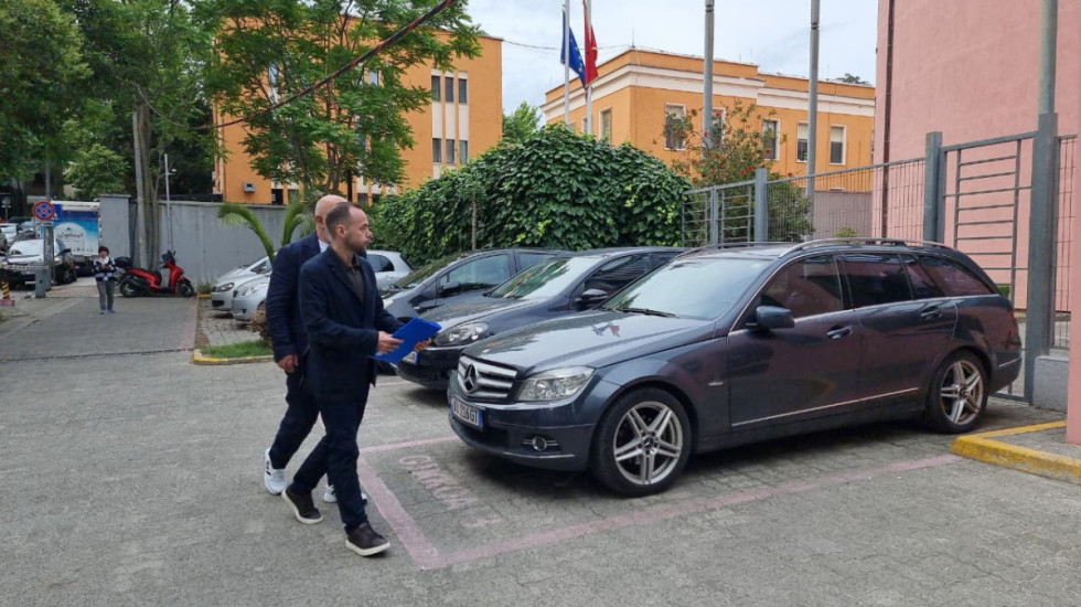 Inceneratori i Tiranës: Bie një akuzë për Alqi Bllakon, Apeli i GJKKO ul dënimin në 2 vite burg