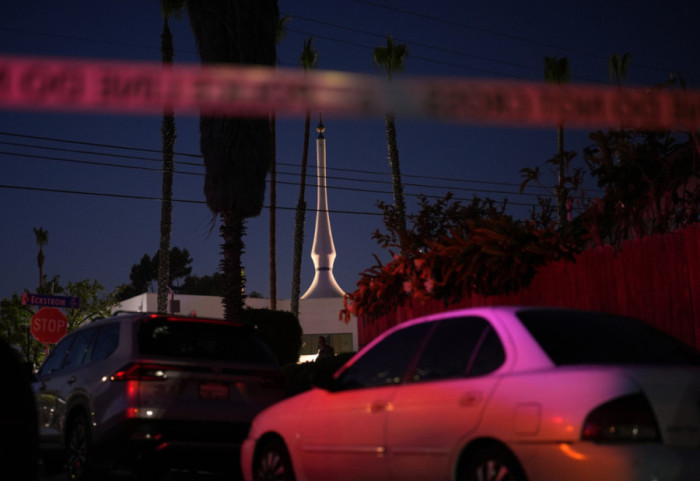 Sulm me armë në një qendër islamike në San Diego, të paktën 3 viktima dhe disa të plagosur