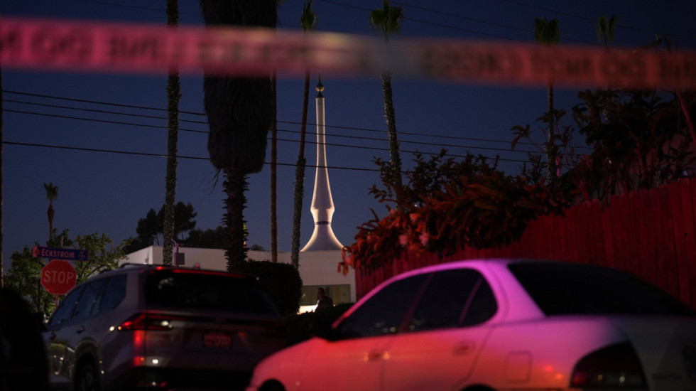 Sulm me armë në një qendër islamike në San Diego, të paktën 3 viktima dhe disa të plagosur