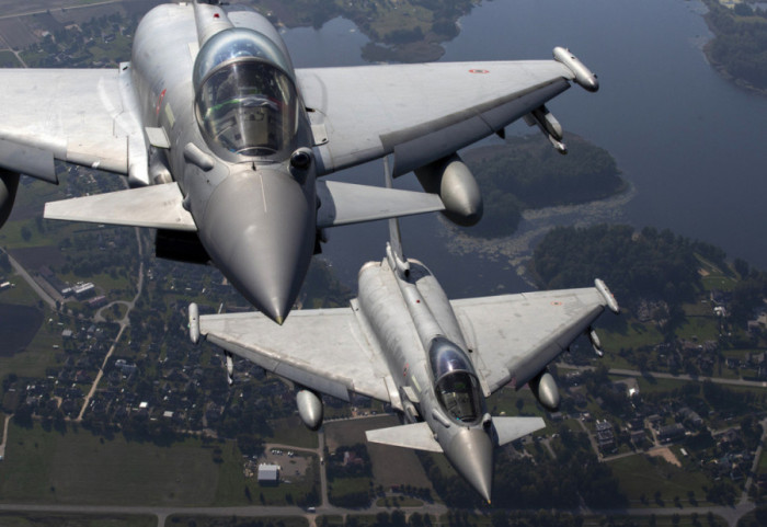 Tension në Baltik, avioni i NATO-s rrëzon një dron mbi Estoni, Letonia në alarm ajror