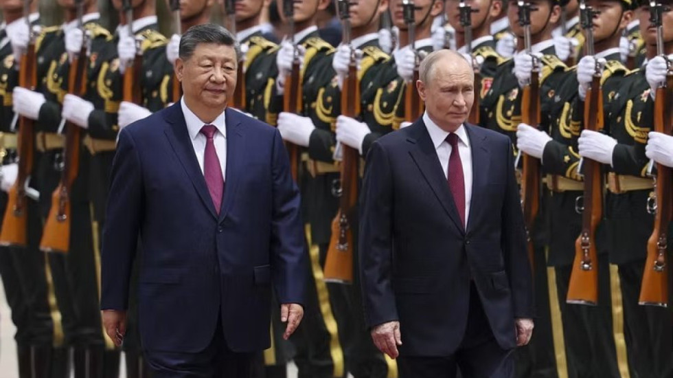 Xi pret Putin: Dënojmë sulmin ndaj Iranit dhe rrëmbimin e Maduros