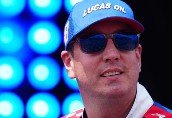 Ndahet nga jeta legjenda e NASCAR-it në moshën 41-vjeçare