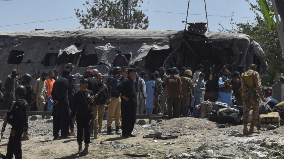 Shpërthimi në trenin e personelit ushtarak, 20 viktima në Pakistan