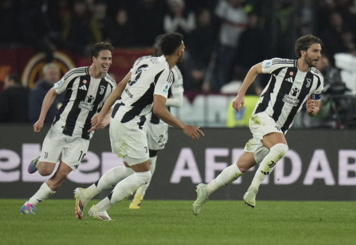Përleshje mes ultrasve, shtyhet me 1 orë derbi i Torinos, plagoset tifozi i Juventus