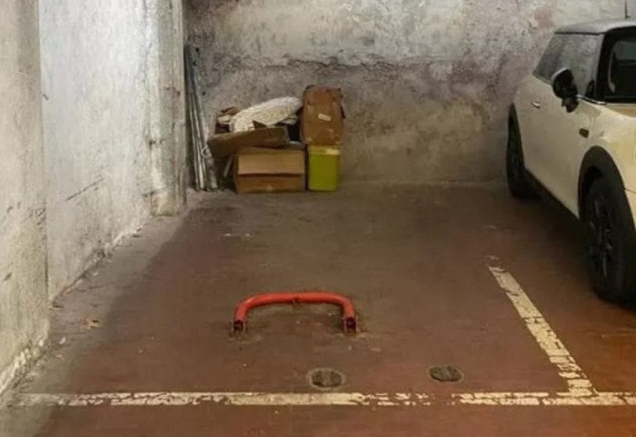 Ndodh në Romë! Të blesh 13 m2 vend parkimi për 260 mijë euro