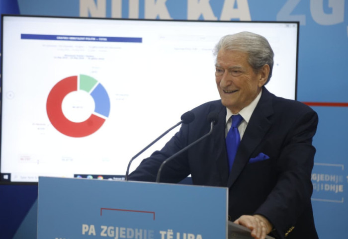 Berisha ankohet për median: Qeveria censuron opozitën