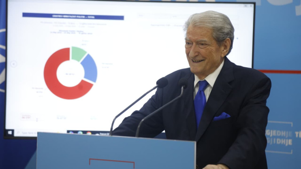 Berisha ankohet për median: Qeveria censuron opozitën