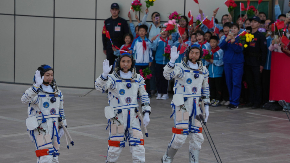 Astronautja e parë e Hong Kongut niset në hapësirë ​​me misionin kinez