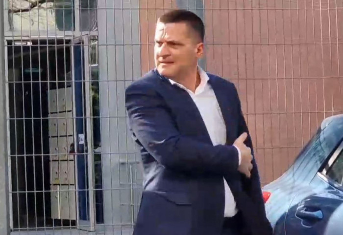 Dorëhiqet drejtori i Policisë së Tiranës, Elton Alushi