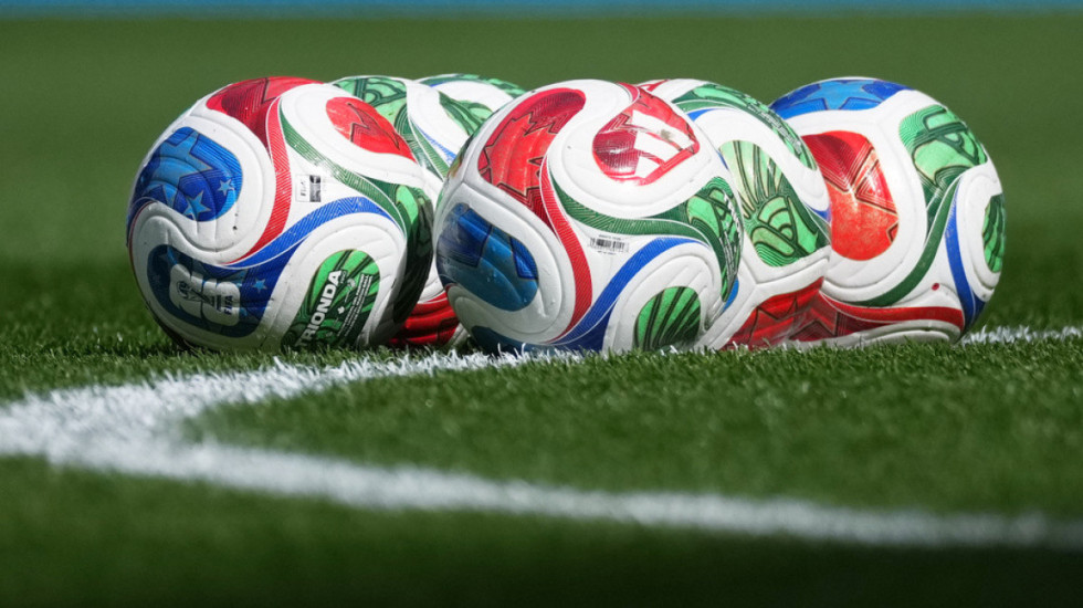 Botërori 2026, topi i futbollit do karikohet para çdo ndeshje