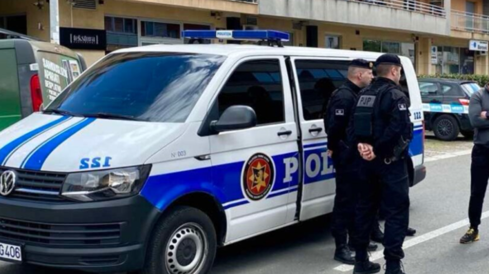 Krim i rëndë në Ulqin, 46-vjeçari nga Kosova dyshohet se vrau partneren shqiptare dhe dogji shtëpinë