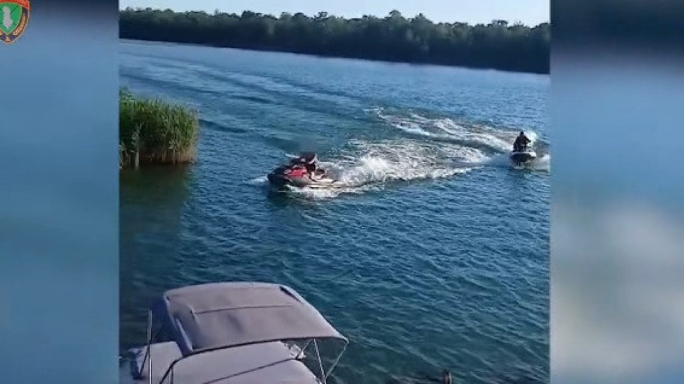 VIDEO- Me Jetski jashtë perimetrit të sigurisë, gjobitet e riu