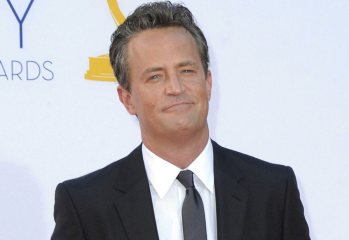 I injektoi ketaminë, dënohet me 41 muaj burg ndihmësi i Matthew Perry-t
