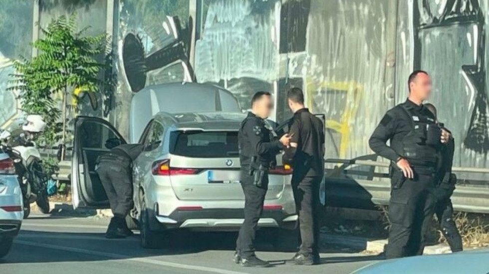 Dy shqiptarë tentuan të vjedhin dyqanin e celularëve dhe plagosën pronarin, arrestohen