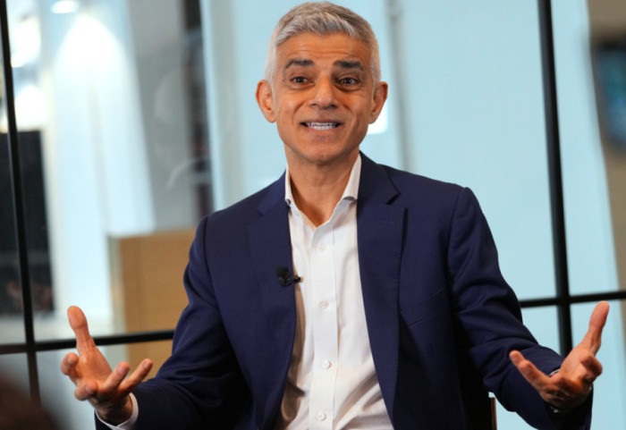 Makinat do të “zhduken”, Londra do të mbyllë 200 rrugë, për të inkurajuar ecjen