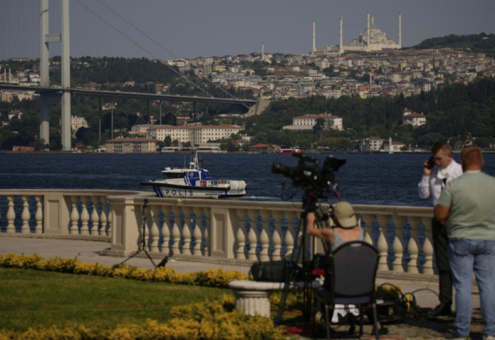 Erdogan sfidon Europën me ‘parajsën fiskale’ të re, 20 vite pa taksa për të huajt në Turqi