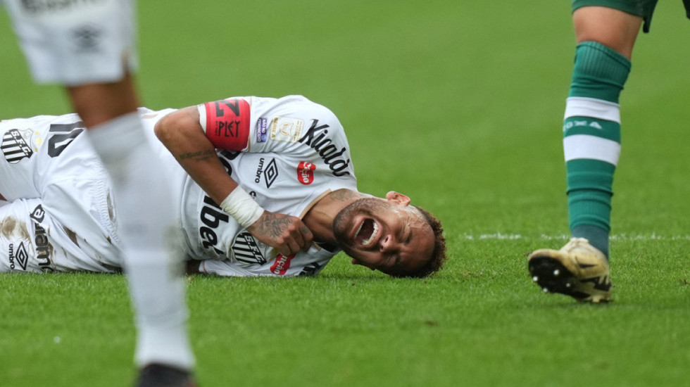 Dy deri në tre javë pushim prej dëmtimit në pulpë, Neymar rrezikon seriozisht Kupën e Botës