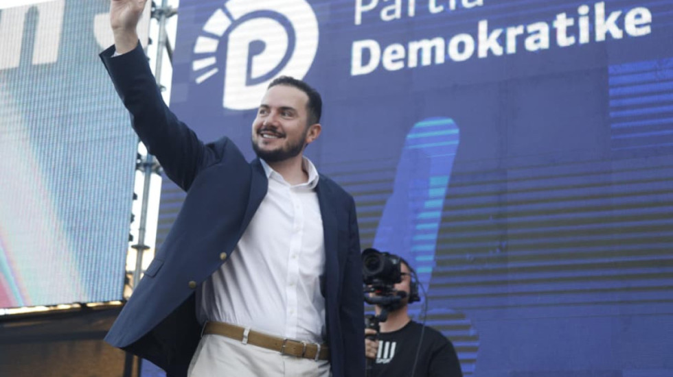 "Rama autokrati i Shqipërisë, Berisha autokrati i opozitës", Salianji tubim në Tiranë, kërkon garë dhe hapjen e PD
