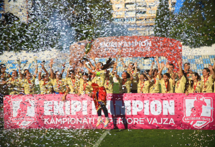 Vllaznia nuk njeh rivalë në futbollin e femrave, shpallet për herë të 13-të kampione e Shqipërisë