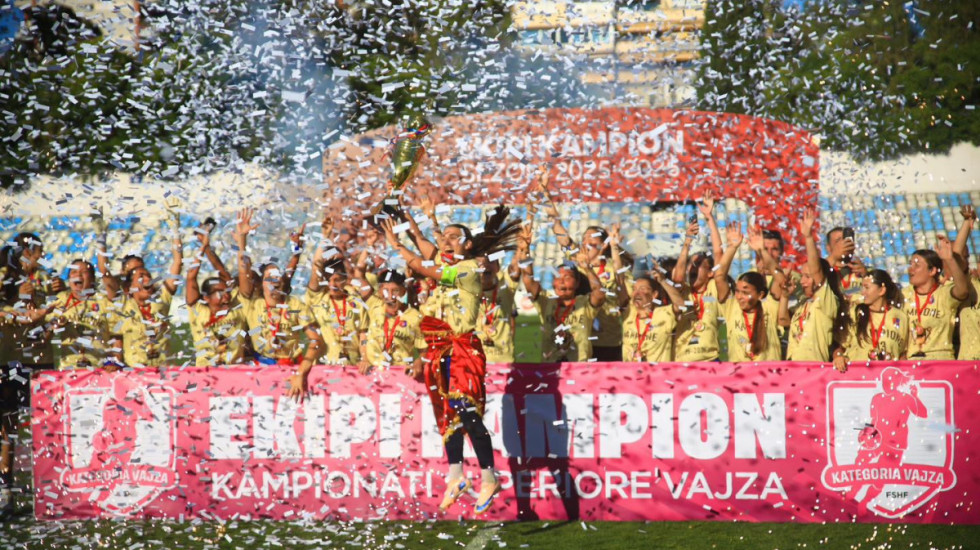 Vllaznia nuk njeh rivalë në futbollin e femrave, shpallet për herë të 13-të kampione e Shqipërisë