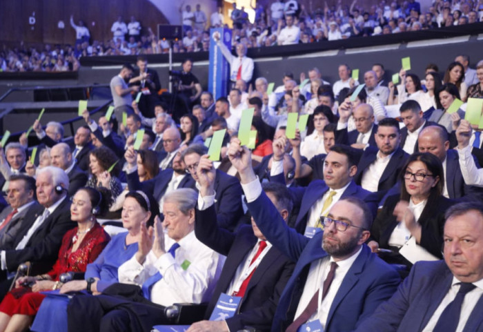 PD miraton statutin e ri, mbetet në fuqi “neni Basha”, vendoset filtër për kandidatët e Primareve