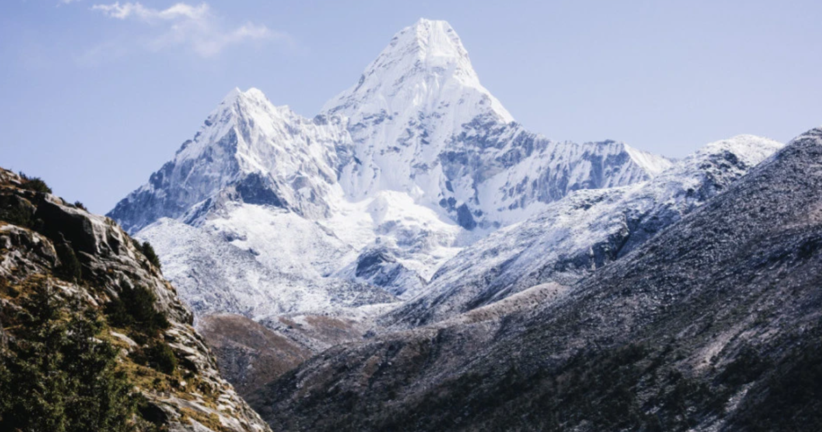 tragjedi-ne-alaske-tre-alpiniste-humbin-jeten-ne-malin-me-te-larte-te-amerikes-se-veriut