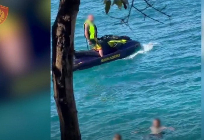 Manovra me JetSki duke shkelur perimetrin e sigurisë, gjobitet një person
