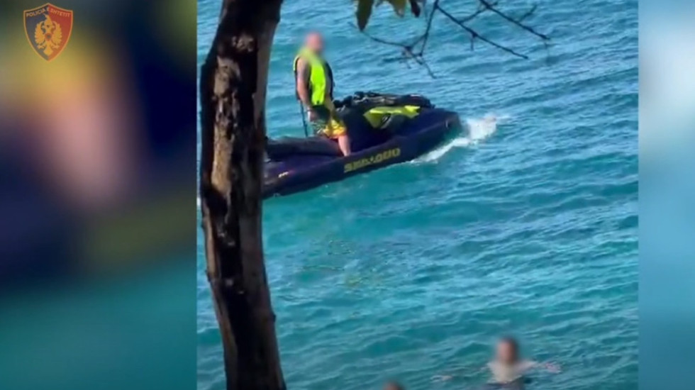 Manovra me JetSki duke shkelur perimetrin e sigurisë, gjobitet një person