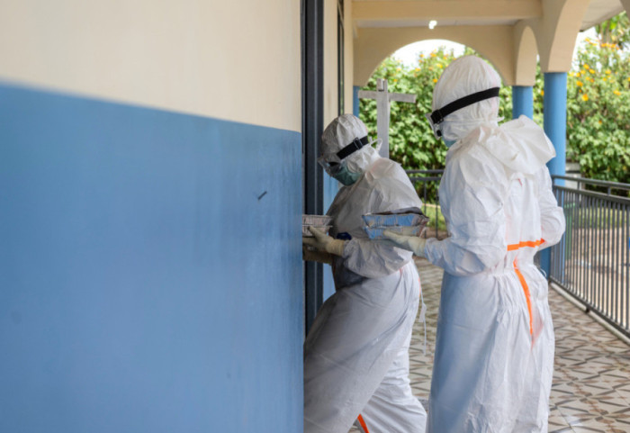 Alarm për Ebolën në Itali, një rast i dyshuar në Cagliari
