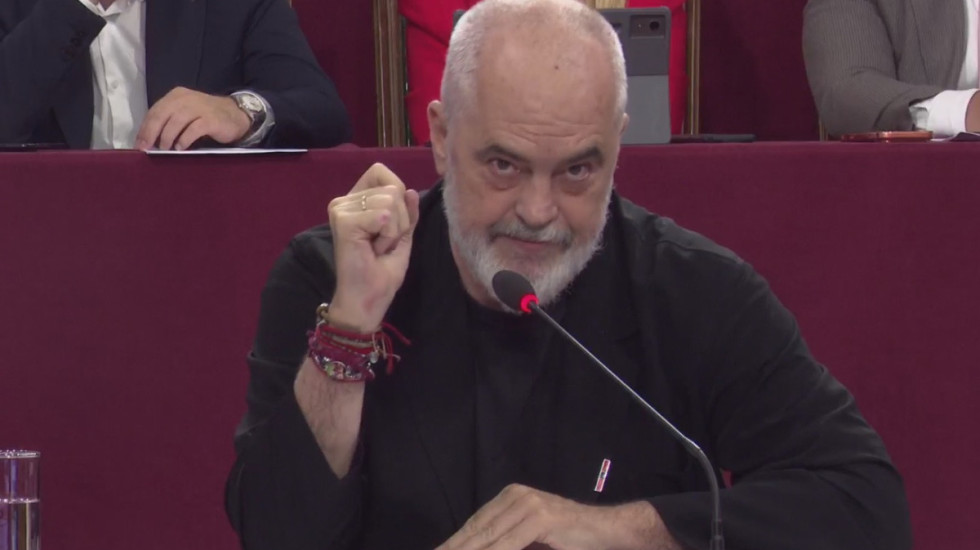 "Lëreni të mbarojnë punë", Rama sqaron projektin në Zvërnec: Nëse s'ju pëlqen, këtu jemi