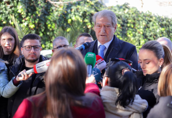 PD anulon “Foltoren”, planifikohet mbështetja e protestës së “Koalicionit për Familjen”